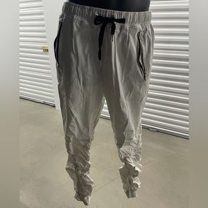 Very stylish beautiful jeans accordion model very comfortable